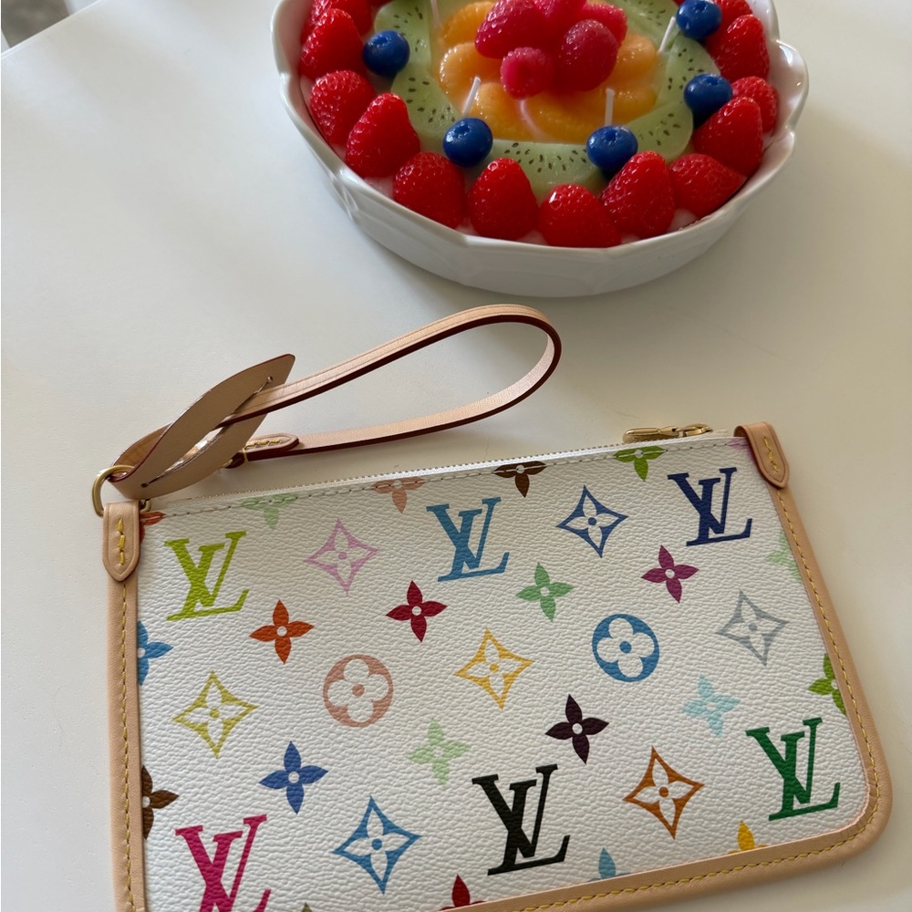 Louis Vuitton Carryall PM pouch multicolor